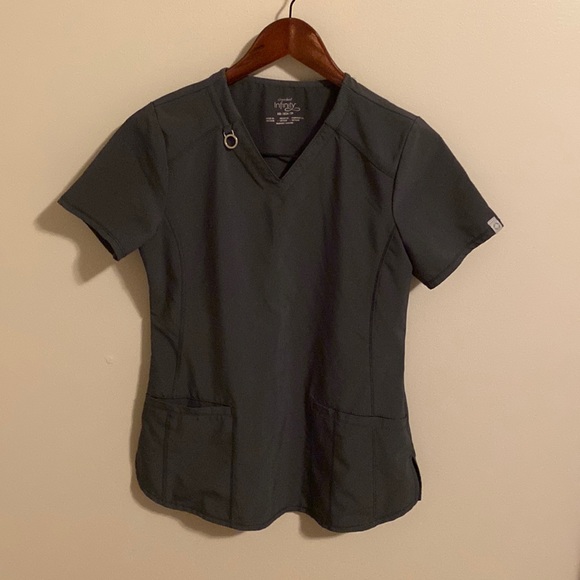 Cherokee Infinity Scrub Top - Picture 1 of 3